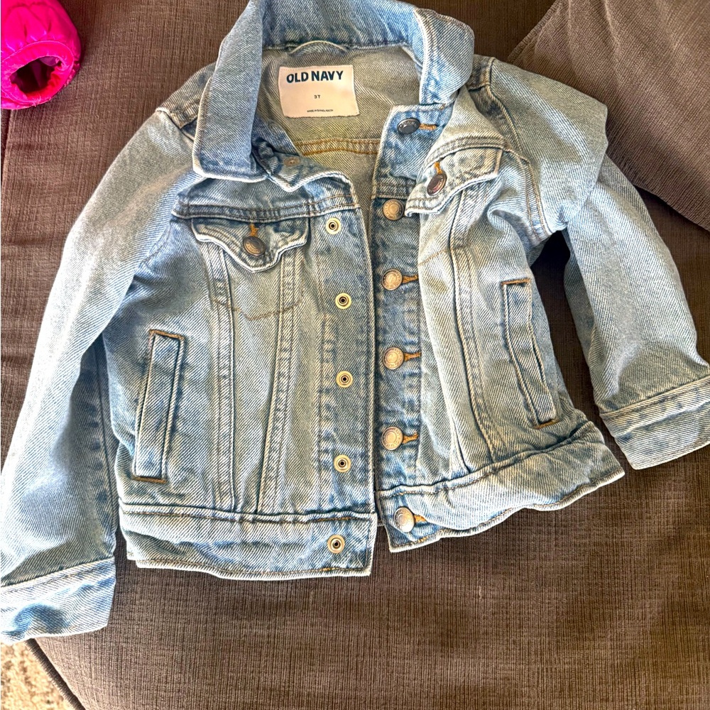 Kids Old Navy Denim Jacket Size 3T